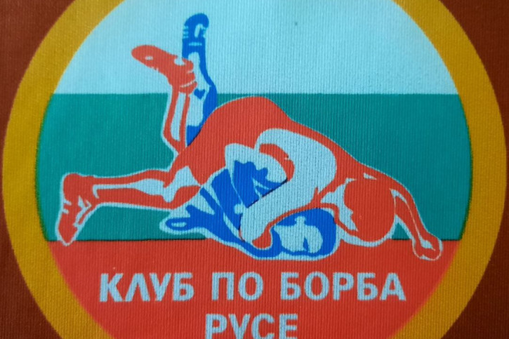 Юнак Локомотив, лого