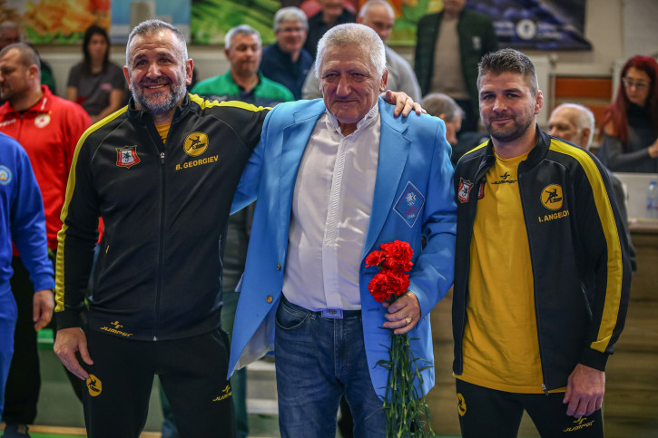 Биньо Чифудов, Бисер Георгиев и Иво Ангелов, вдясно.