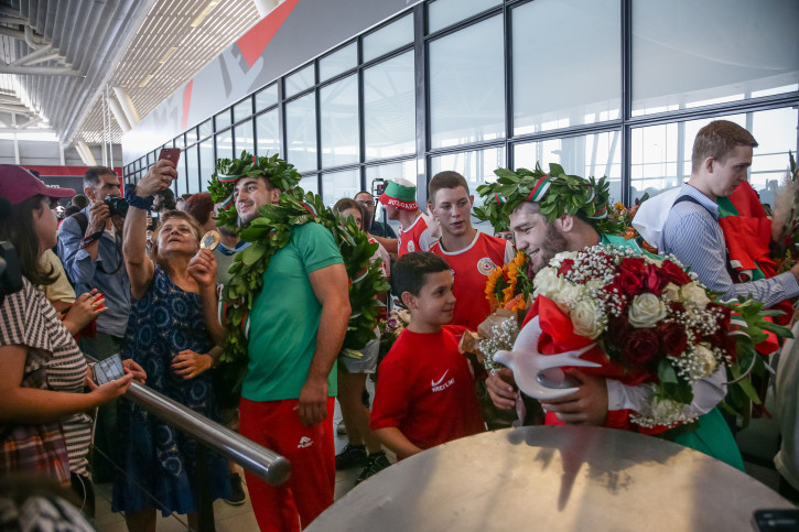 Семен Новиков и Магомед Рамазанов, посрещане